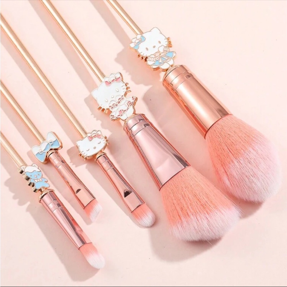 Hello Kitty Makeup Brush Set, Hello Kitty Makeup Brushes, Rose Gold Makeup Brush - Picture 3 of 8